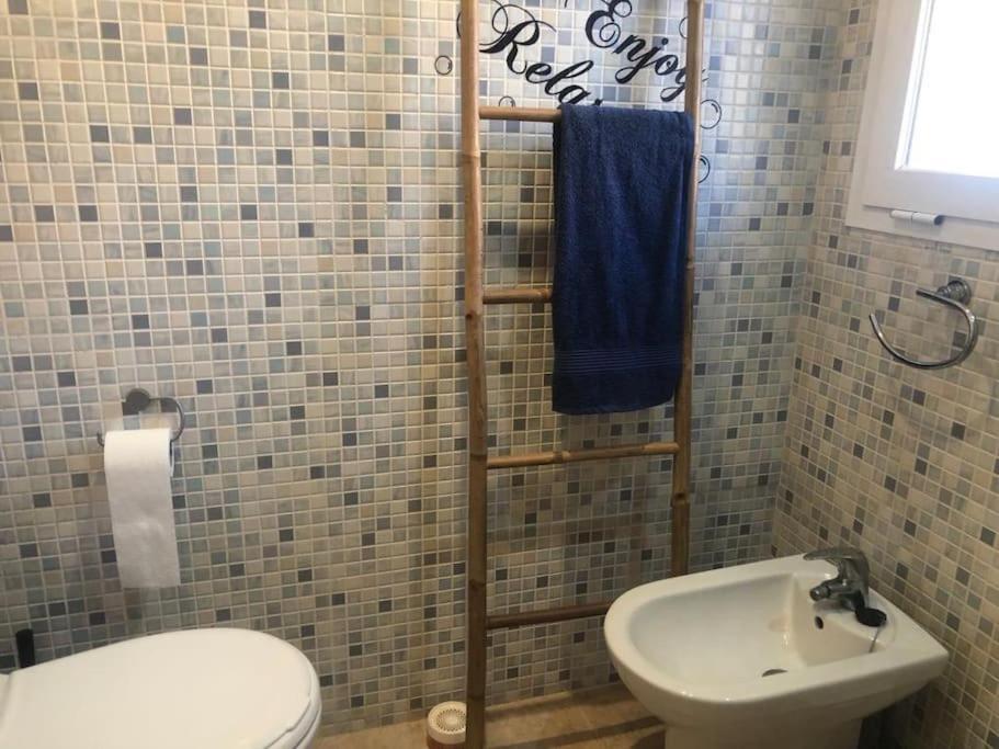 Schoenes Penthouse Mit Meerblick Pura Vida Bahia de Casares المظهر الخارجي الصورة