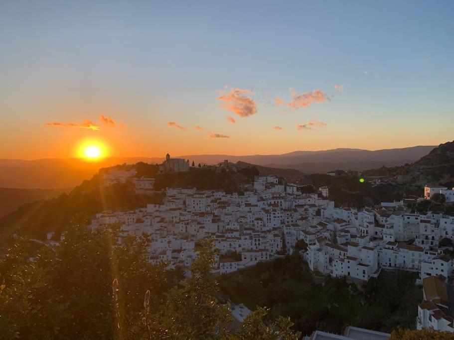 Schoenes Penthouse Mit Meerblick Pura Vida Bahia de Casares المظهر الخارجي الصورة