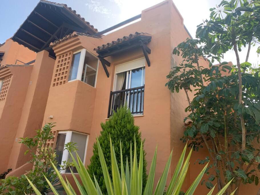 Schoenes Penthouse Mit Meerblick Pura Vida Bahia de Casares المظهر الخارجي الصورة